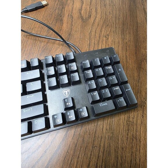 PICTEK PC305A FULL SIZE RGB LIGHT UP WIRED GAMING KEYBOARD - Picture 6 of 10